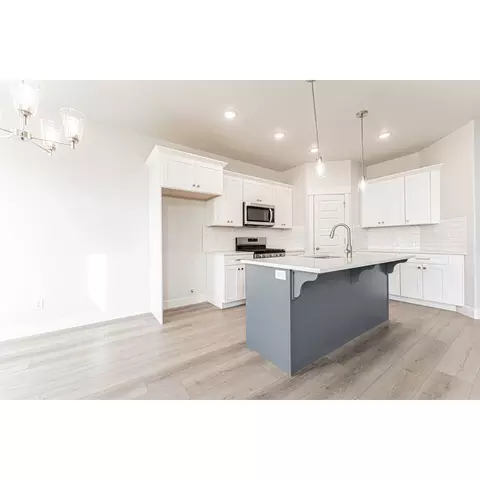 Kitchen - 630 W 4500 S, Mapleton, UT 84664 photo 1 of 4