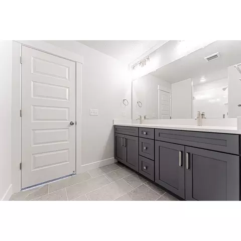 Bath - 630 W 4500 S, Mapleton, UT 84664 photo 1 of 2