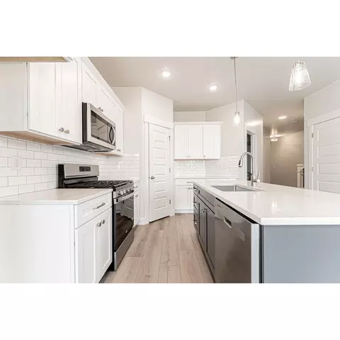Kitchen - 630 W 4500 S, Mapleton, UT 84664 photo 3 of 4