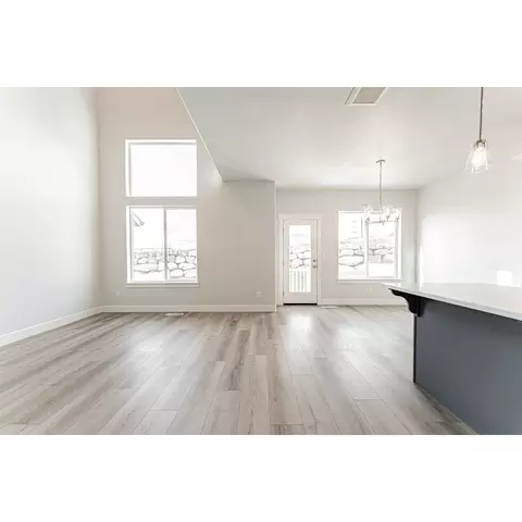 Living - 630 W 4500 S, Mapleton, UT 84664 photo 1 of 2