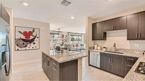 2425 Crowley Dr, Rialto, CA 92377 photo 11