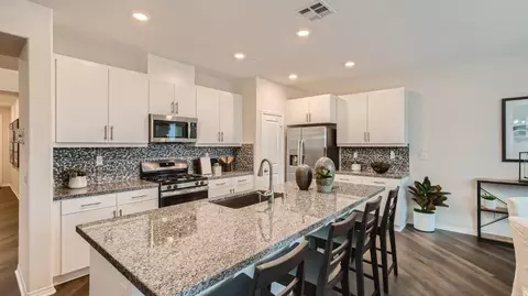 30275 Chamonix Cir, Menifee, CA 92585 photo 2