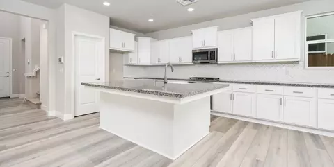 Kitchen - 377 Peters Rd S, Madera, CA 93636 photo 4 of 5