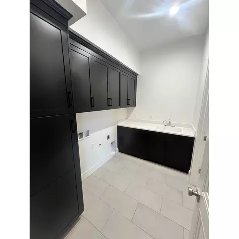 Other - 2265 Paramount Ln, Manteca, CA 95337 photo 4 of 5