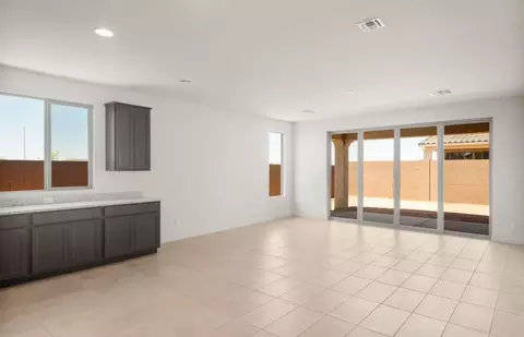 Living - 1520 W Saddle Run, Apache Junction, AZ 85120 photo 1 of 2