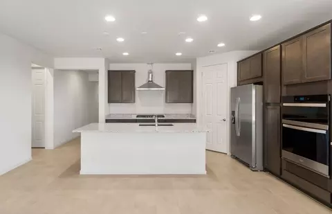 Kitchen - 1520 W Saddle Run, Apache Junction, AZ 85120 photo 1 of 6
