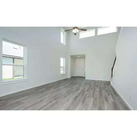 231 Lisa Marie Dr, Angleton, TX 77515 photo 5