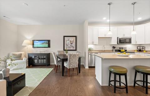 2103 Pennington Dr, Walpole, MA 02081 photo 5