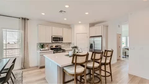 Kitchen - 429 Elbert Crest Ave, Henderson, NV 89015 photo 2 of 2