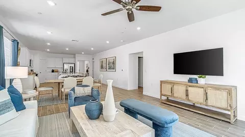 Living - 1321 Wildflower Dr, Madera, CA 93636 photo 2 of 2