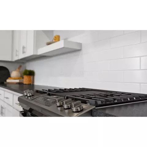 Kitchen - 2120 Lark Way, Dixon, CA 95620 photo 1 of 5