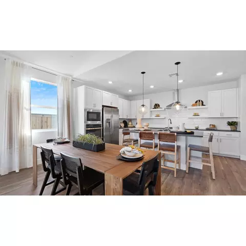 Dining - 2120 Lark Way, Dixon, CA 95620 photo 2 of 2