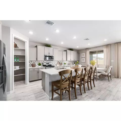 Kitchen - 7551 E 36th Ln, Yuma, AZ 85365 photo 3 of 7