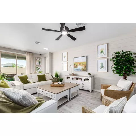 Living - 7551 E 36th Ln, Yuma, AZ 85365 photo 1 of 2