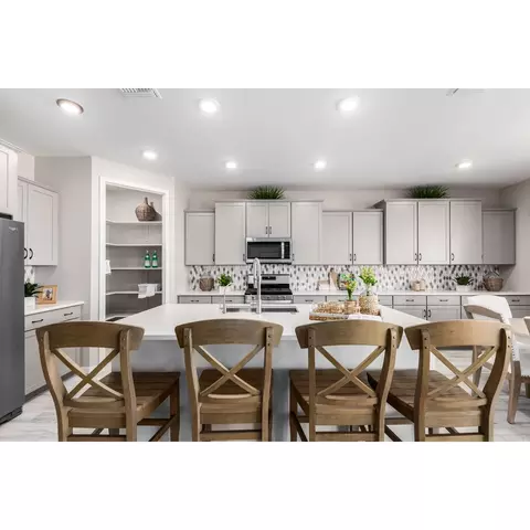 Kitchen - 7551 E 36th Ln, Yuma, AZ 85365 photo 4 of 7