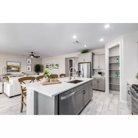 Kitchen - 7551 E 36th Ln, Yuma, AZ 85365 photo 6 of 7