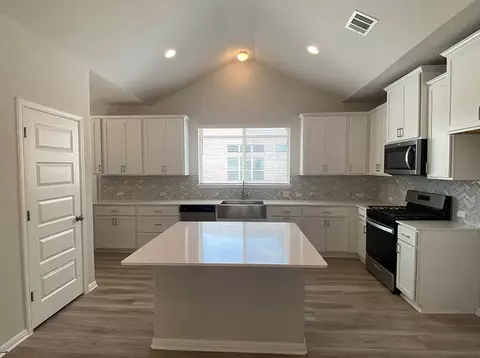 258 Rieber Rd, Kyle, TX 78640 photo 4