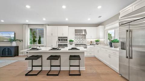 3097 Harrison Ln, Simi Valley, CA 93065 photo 2