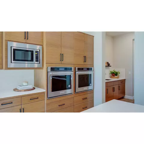 Kitchen - 1638 N Blackwood Ave, Clovis, CA 93619 photo 4 of 12