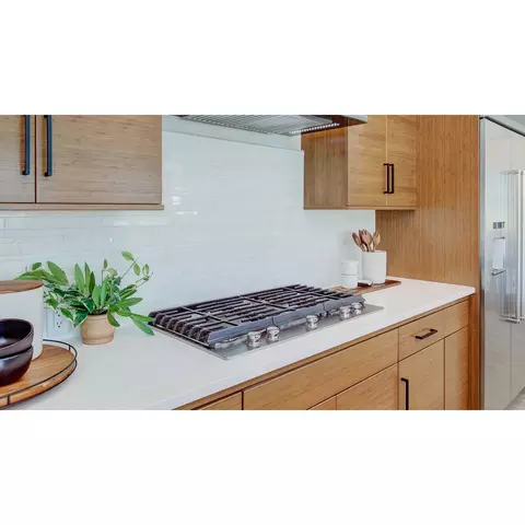 Kitchen - 1638 N Blackwood Ave, Clovis, CA 93619 photo 5 of 12