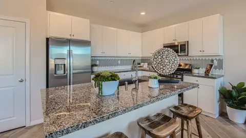 36609 Pond Turtle Rd, Murrieta, CA 92563 photo 6