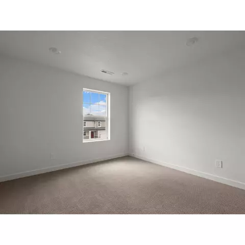 557 E Hearth Ln, Eagle Mountain, UT 84005 photo 8