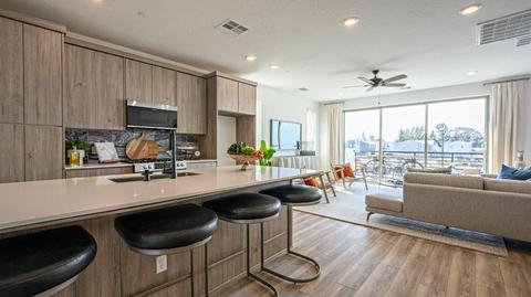 556 N Citadel Ln, Clovis, CA 93611 photo 2