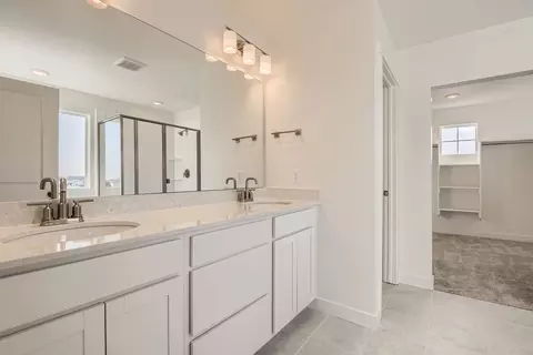 Bath - 974 W Rock Ridge Dr, Mapleton, UT 84664 photo 2 of 4