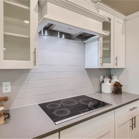 Kitchen - 20909 42nd Ave SE, Bothell, WA 98021 photo 2 of 3