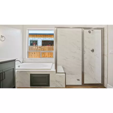 Bath - 2949 Teague Ave, Clovis, CA 93619 photo 3 of 7