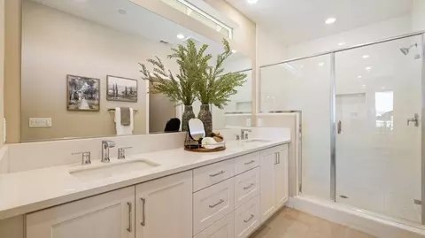 Bath - 27364 Treetops Pl, Valencia, CA 91381 photo 2 of 2