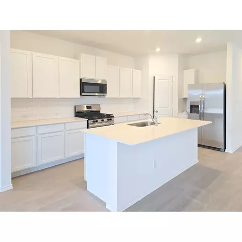 1633 Four Waters Loop, Georgetown, TX 78628 photo 3