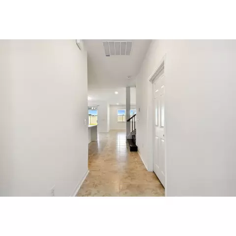 Entry Way - 4909 Eagle Rock Dr, Wimauma, FL 33598 photo 7 of 12