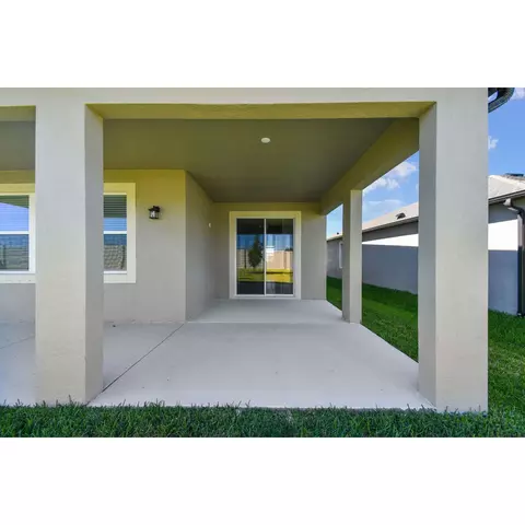 Exterior - 4909 Eagle Rock Dr, Wimauma, FL 33598 photo 5 of 8