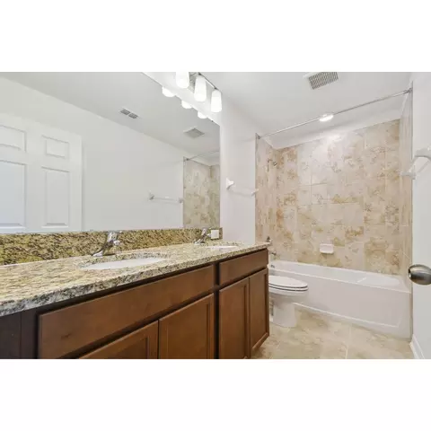 Bath - 4909 Eagle Rock Dr, Wimauma, FL 33598 photo 6 of 9