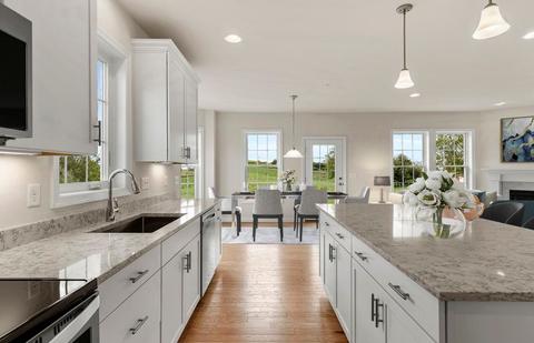 21 Sienna Cir, Upton, MA 01568 photo 1