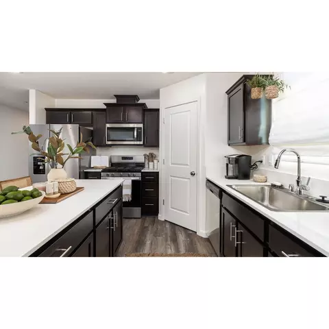351 Halisan Ct, Merced, CA 95341 photo 8