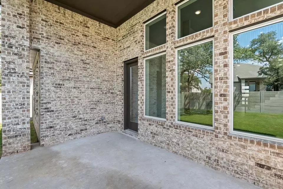 Exterior - 401 Leaning Rock Rd, Georgetown, TX 78628 photo 6 of 6