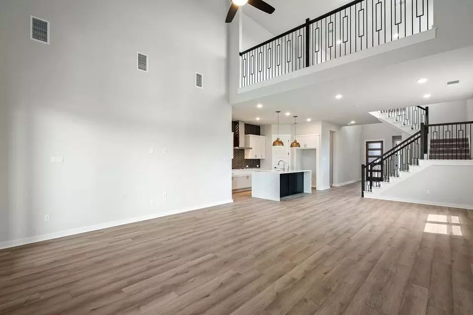 Living - 401 Leaning Rock Rd, Georgetown, TX 78628 photo 6 of 11