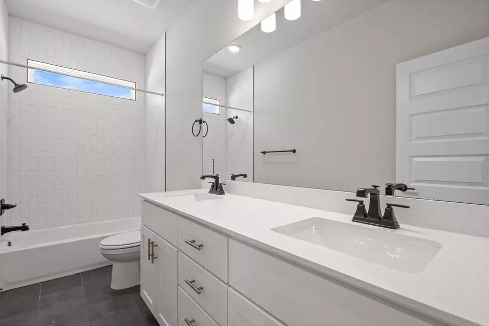 Bath - 401 Leaning Rock Rd, Georgetown, TX 78628 photo 5 of 5