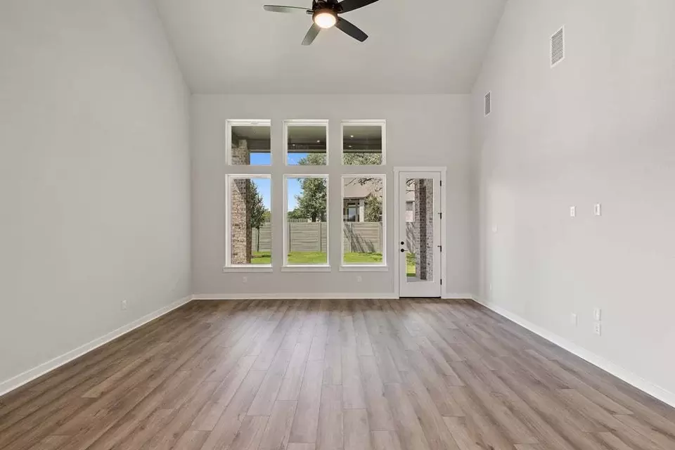 Living - 401 Leaning Rock Rd, Georgetown, TX 78628 photo 10 of 11
