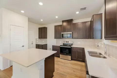 14508 Booted Eagle Pass, Elgin, TX 78621 photo 5
