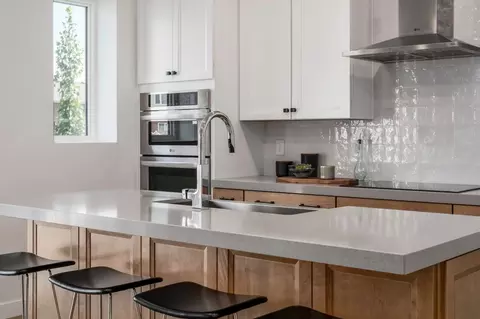 Kitchen - 258 E Cedar Mill Ln, Midvale, UT 84070 photo 1 of 9