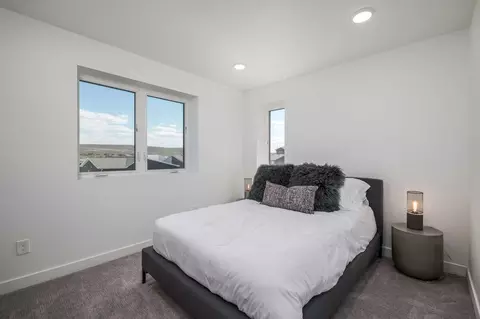 Bedroom - 258 E Cedar Mill Ln, Midvale, UT 84070 photo 3 of 6