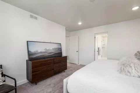 Bedroom - 258 E Cedar Mill Ln, Midvale, UT 84070 photo 5 of 6