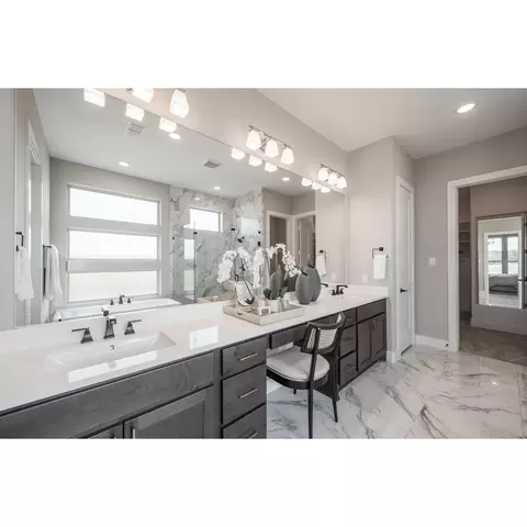 Bath - 7811 Royal Pecan Loop, Fulshear, TX 77441 photo 3 of 4