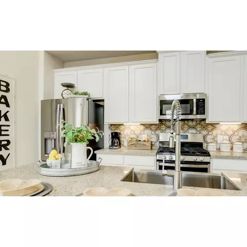 Kitchen - 11718 Eclipse Dr, Willis, TX 77318 photo 4 of 8