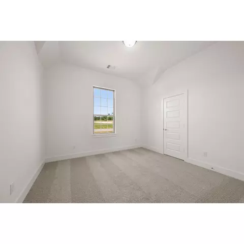 Bedroom - 117 Saddleback Dr, Boyd, TX 76023 photo 4 of 5
