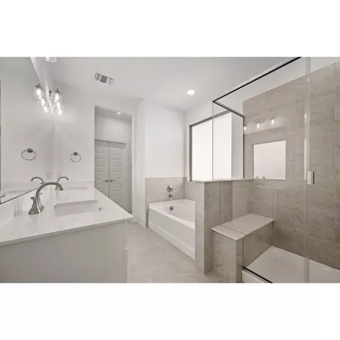 Bath - 117 Saddleback Dr, Boyd, TX 76023 photo 1 of 5