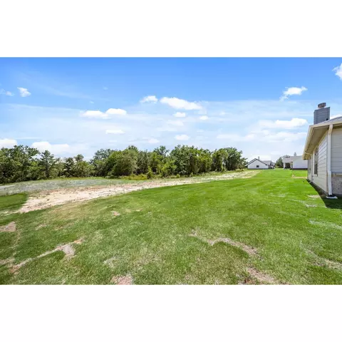 Exterior - 117 Saddleback Dr, Boyd, TX 76023 photo 8 of 10